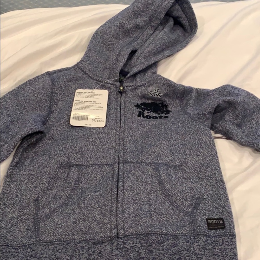 Boys ROOTS zip up hoody